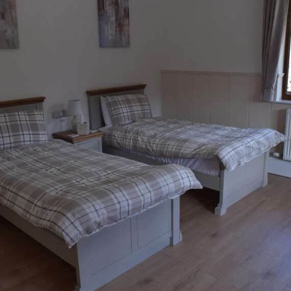 Mid Wales Lodges_Lime Lodge_Bedroom_8