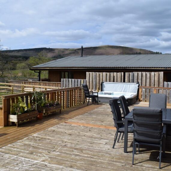 Mid Wales Lodges_Lime Lodge_Decking and Hot Tub_1