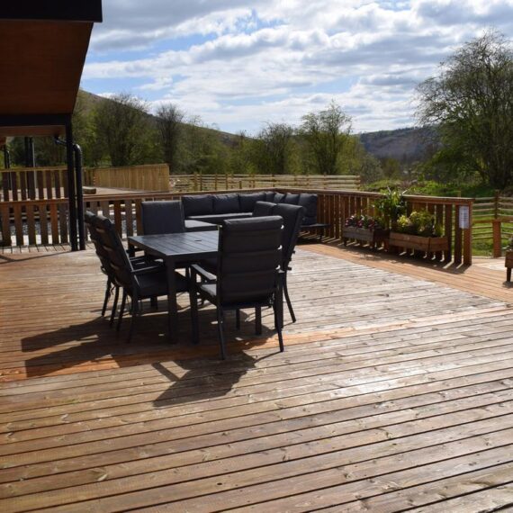 Mid Wales Lodges_Lime Lodge_Decking_4