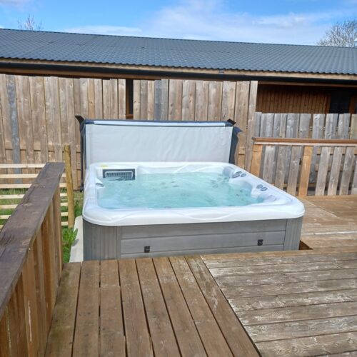 Mid Wales Lodges_Lime Lodge_Hot Tub_1