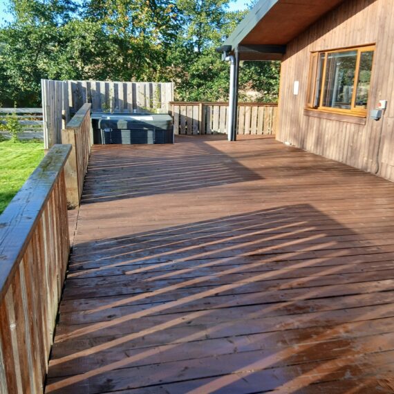 Treatment on the decking_Mid Wales Lodges_Oct 2025