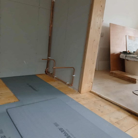 Underfloor heating in bathrooms_Oak Lodge_September 2025_5