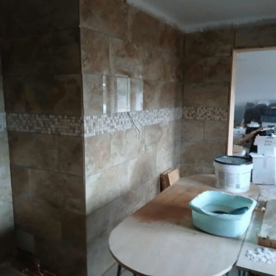 Bathroom tiling Oak Lodge_Oct 2025_10