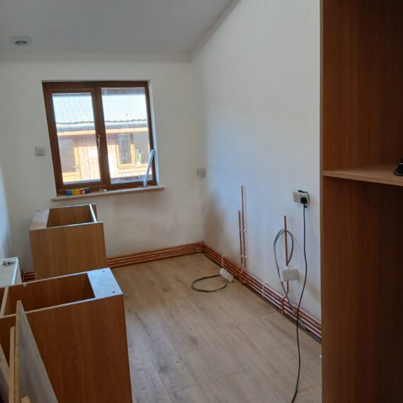 Progress in Oak Lodge utility room_2