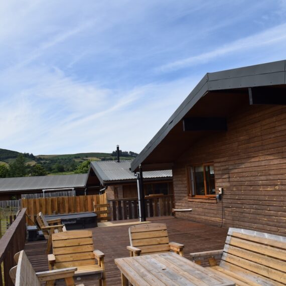 Oak Lodge_view_1
