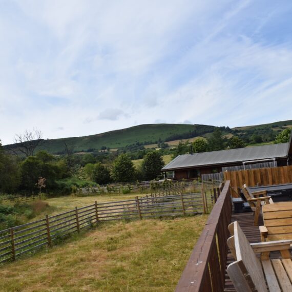 Oak Lodge_view_2